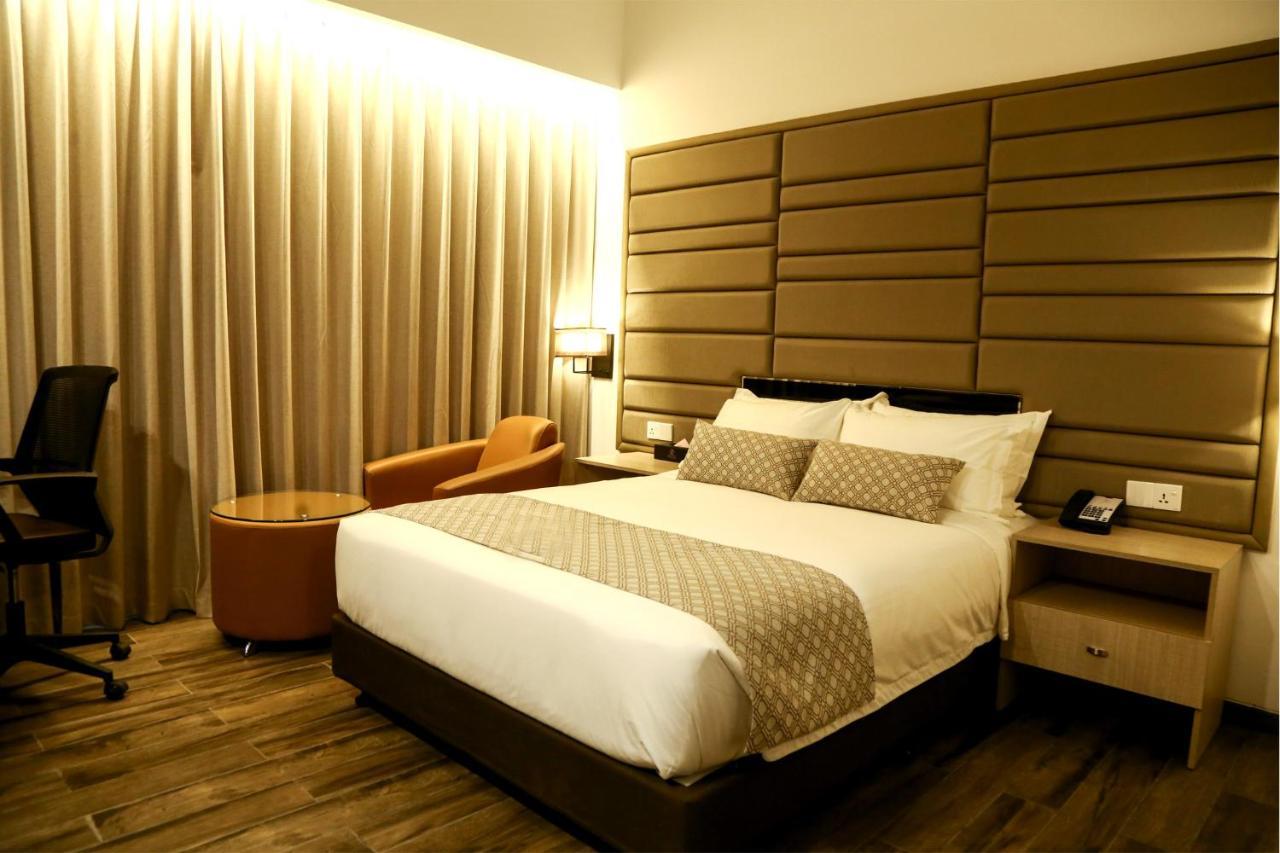 Best Western Sks Chattogram Ćottogram Zewnętrze zdjęcie