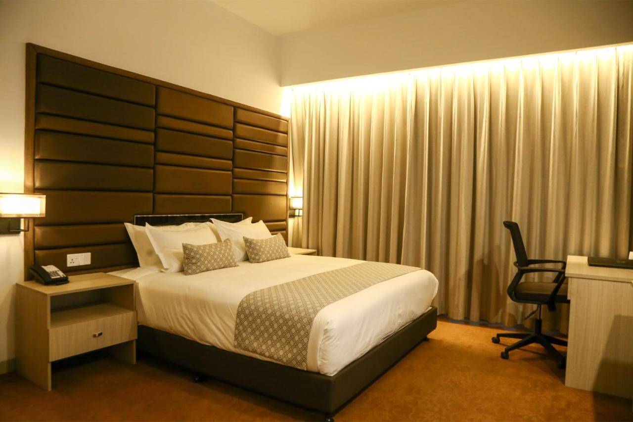 Best Western Sks Chattogram Ćottogram Zewnętrze zdjęcie